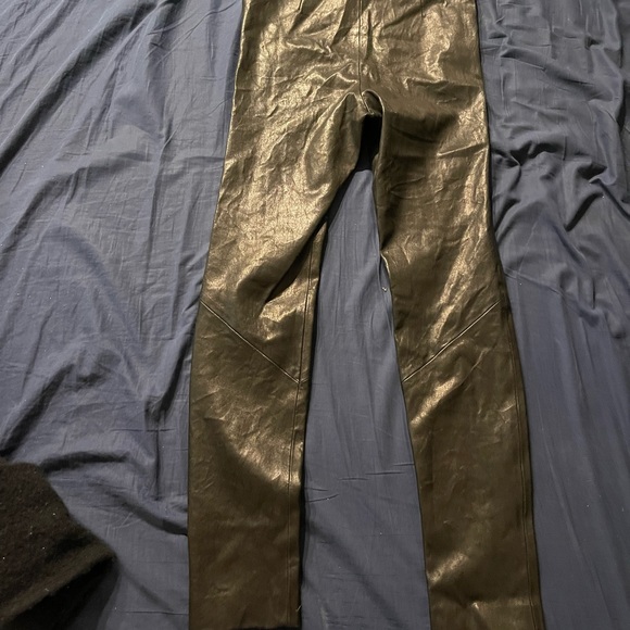 Frame Leather Legging
in Noir size M - Picture 6 of 9